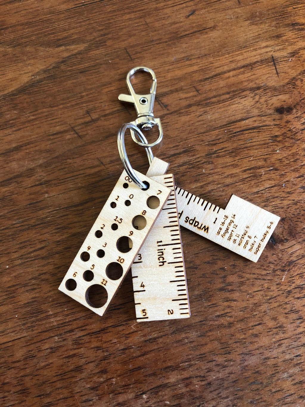 Knitting tool Keychain, Knitting Gift, Knitting Gauge, Knitting Wraps per Inch, Mini Ruler, Wood tools, Needle Gauge