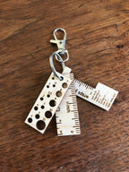 Knitting tool Keychain, Knitting Gift, Knitting Gauge, Knitting Wraps per Inch, Mini Ruler, Wood tools, Needle Gauge