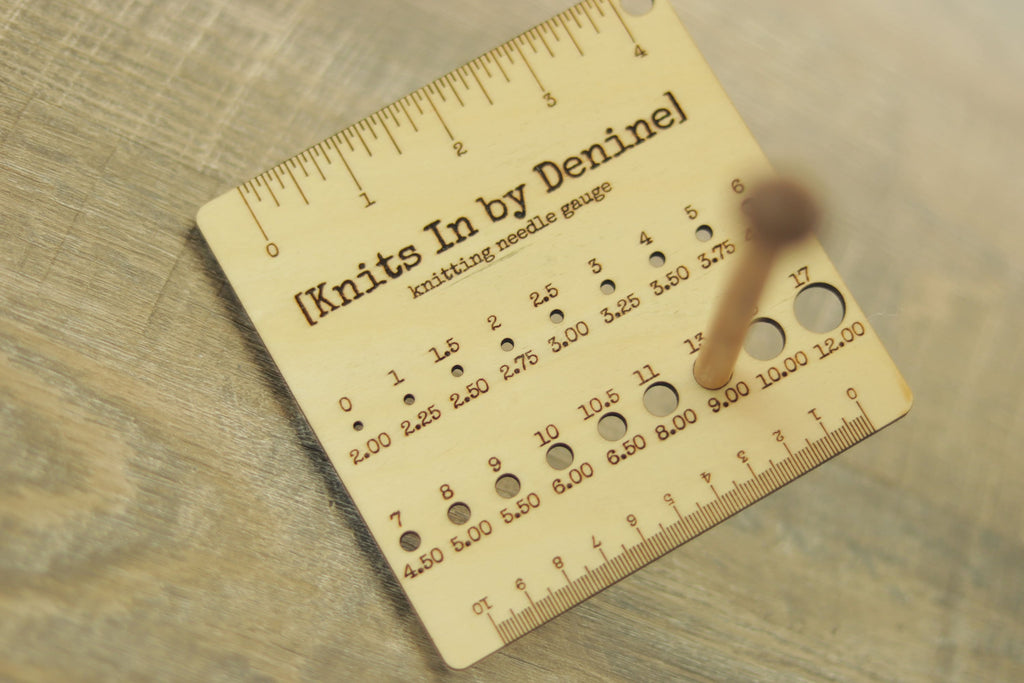 Wooden Engraved Multi-Use Knitting Needle and Gauge Swatch Tool with Ruler / Knitting Needle and Crochet Hook Gauge Check / Wooden Engraving