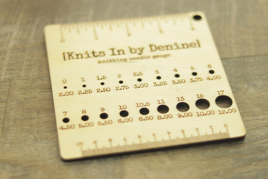 Wooden Engraved Multi-Use Knitting Needle and Gauge Swatch Tool with Ruler / Knitting Needle and Crochet Hook Gauge Check / Wooden Engraving