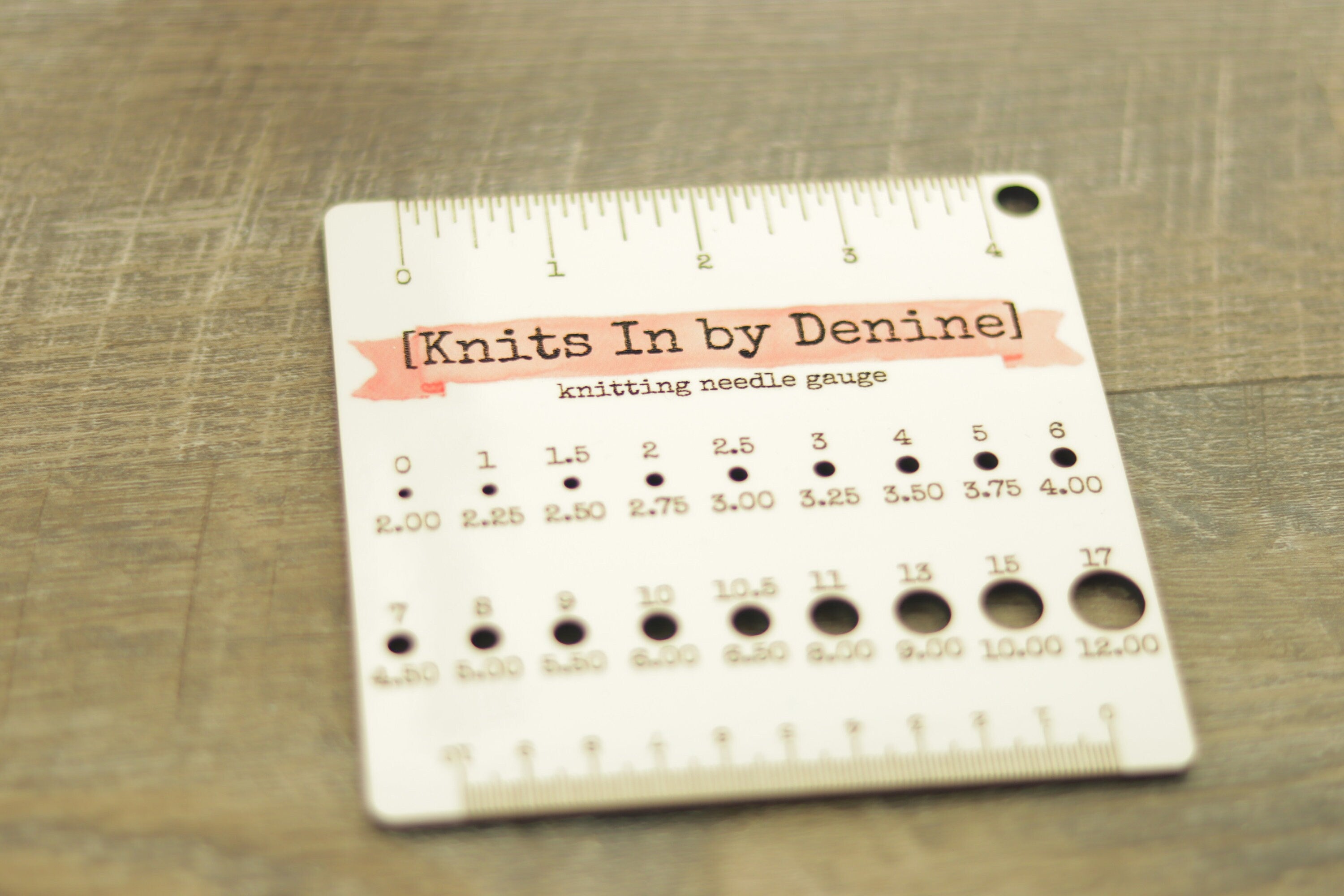 Wooden Engraved Multi-Use Knitting Needle and Gauge Swatch Tool with Ruler / Knitting Needle and Crochet Hook Gauge Check / Wooden Engraving