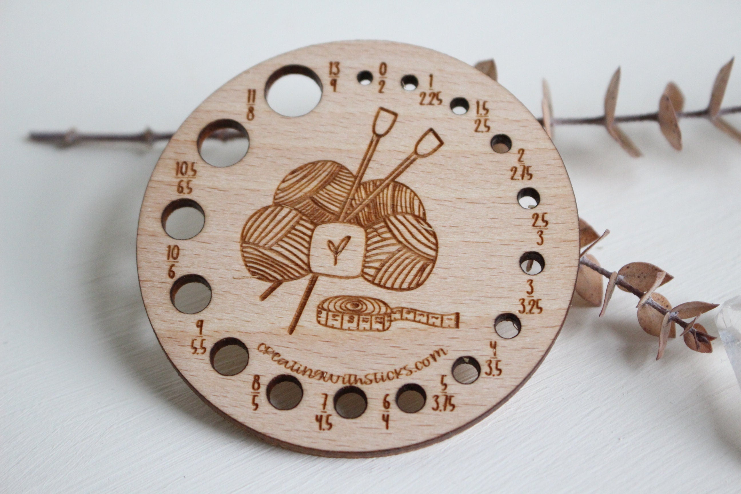 Wooden Yarn Ball Knitting Needle Gauge, Laser Engraved Solid Wood Needle Gauge, Knitting Accessories and Tools, Gift for Knitter