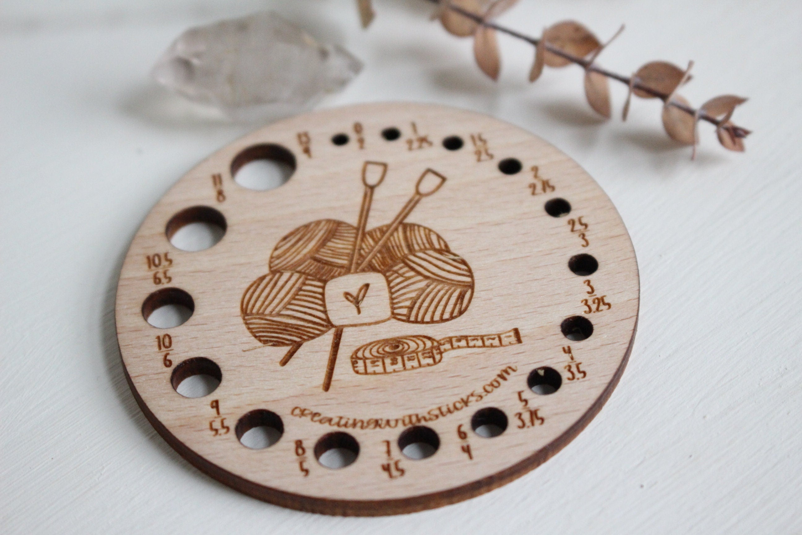 Wooden Yarn Ball Knitting Needle Gauge, Laser Engraved Solid Wood Needle Gauge, Knitting Accessories and Tools, Gift for Knitter