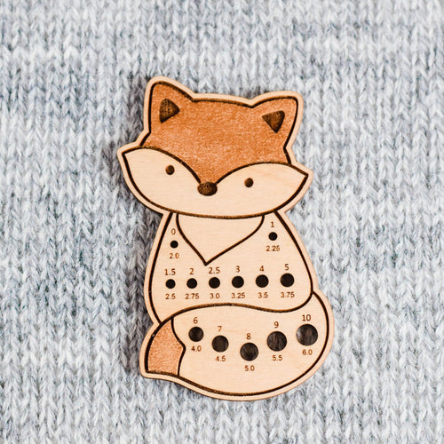Knitting Needle Gauge - Fox - Wood Needle Gauge, Knitting Tools, Gifts for Knitters, Eco-Friendly Knitting