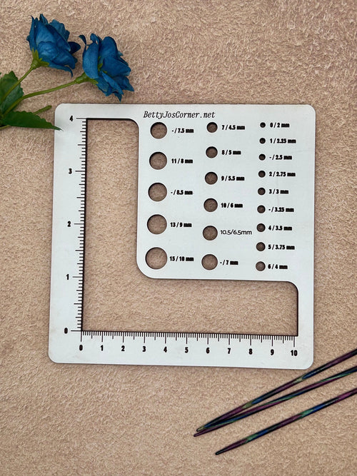 Knitting Gauge Ruler and US needle sizer