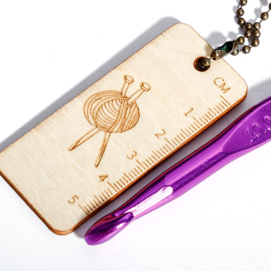 Knitting Needle Gauge - Natural Wood Ruler - Measuring Tool (G571663)