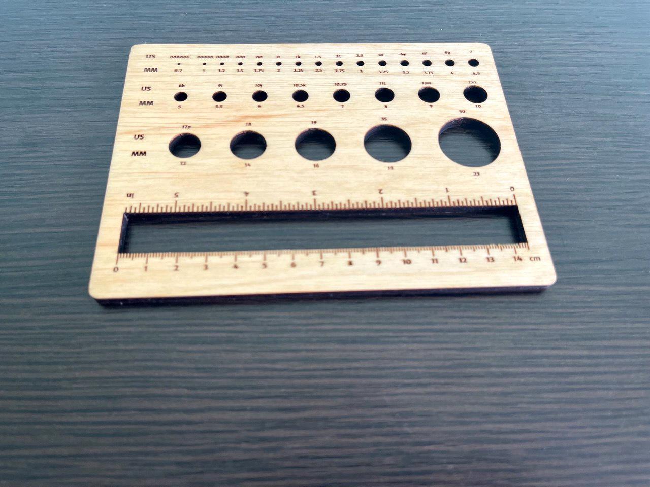 knitting tools,ruler for measuring hand knitted socks,knitting needles,knitting ruler,needle sizes,knitting gifts,needle gauge,crochet tool