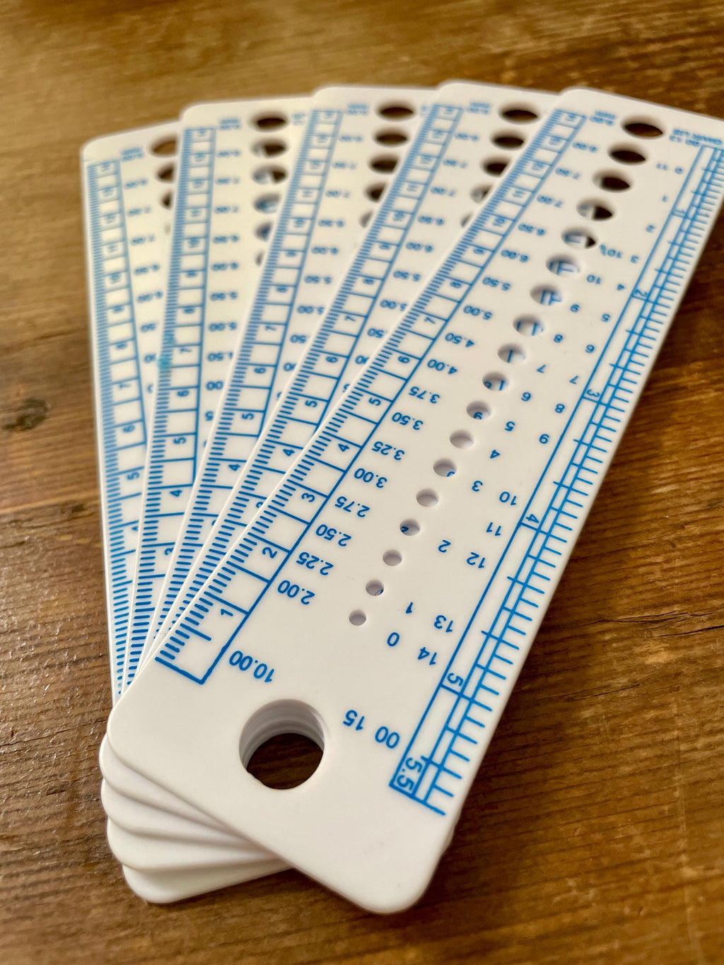 Knitting Needle Gauge and Ruler | UK & US Sizes | Ruler (inches and centimeters) | Needle Size Measuring Tool | Knitting Accessory